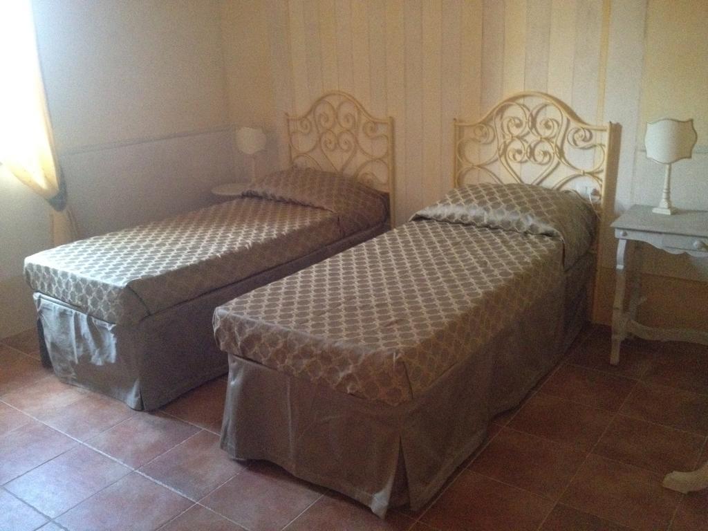 La Locanda Di Ortimino モンテスペルトリ 部屋 写真