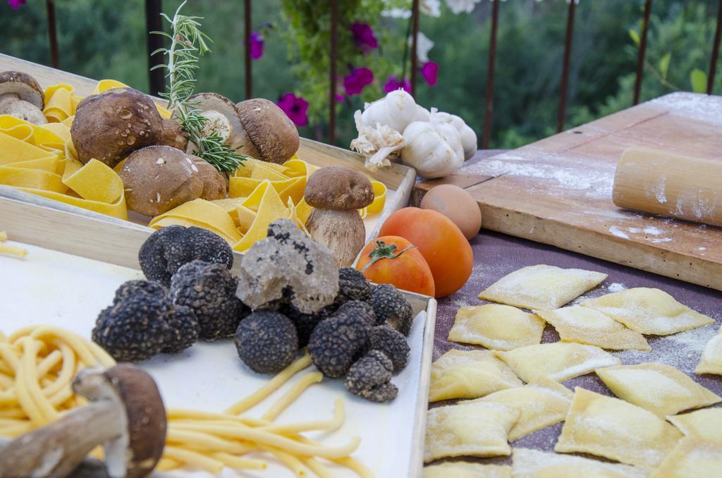 La Locanda Di Ortimino モンテスペルトリ エクステリア 写真
